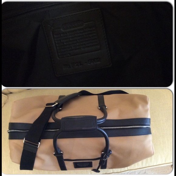 ✨SOLD✨ on another site - Coach duffle /weekend bag - Picture 3 of 4