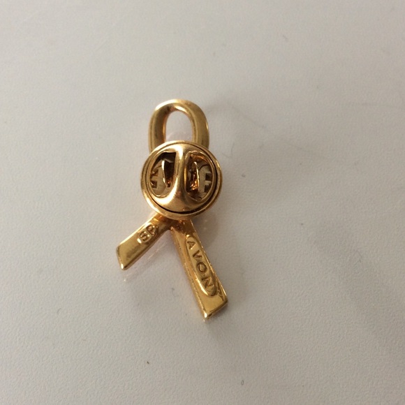 Avon - breast cancer pin - Picture 2 of 4