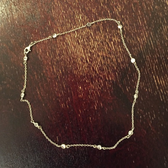 Station necklace