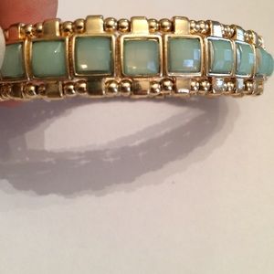 Brand new blue bead bracelet