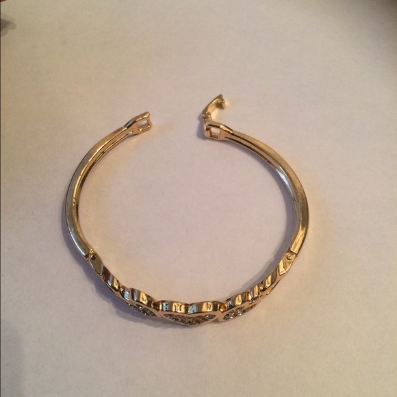 GOLD BRACELET - Picture 2 of 3