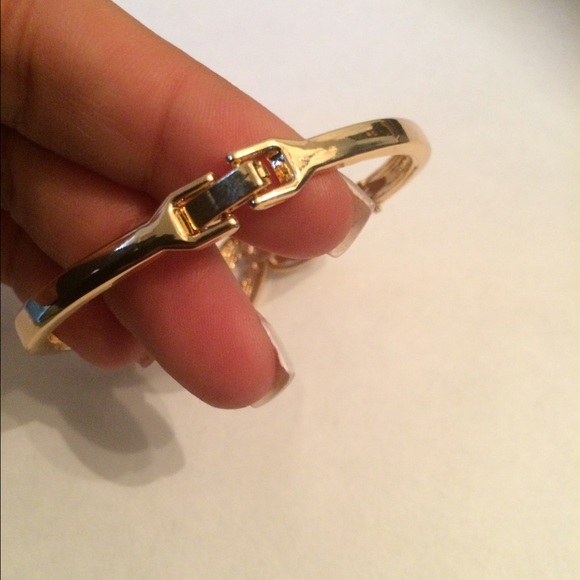 GOLD BRACELET - Picture 3 of 3