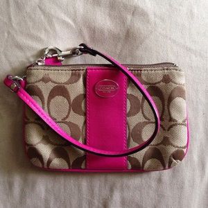 Wristlet