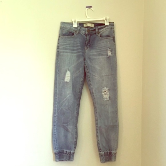 Sporty cotton on jeans