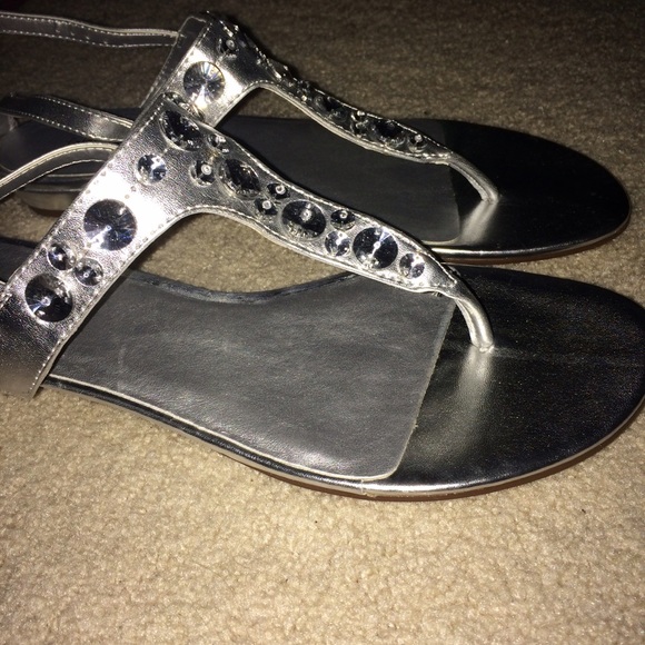 NWOT Silver jewled sandles