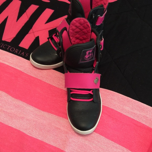 VLADO'S new condition sz 7 style is ATLAS