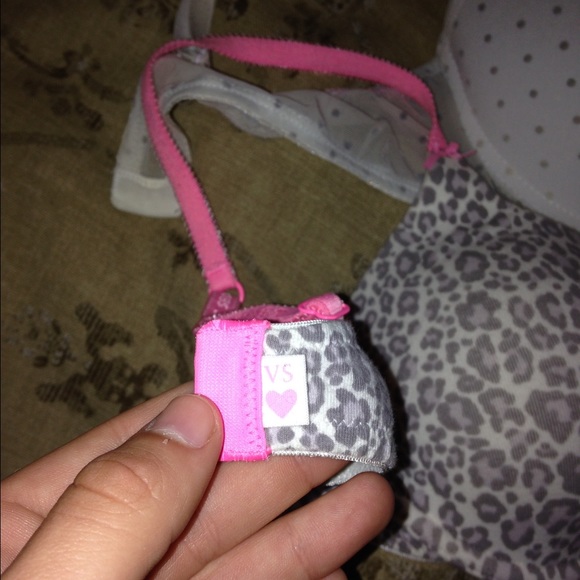 Victoria's Secret Pushup Bra Bundle!! - Picture 2 of 4
