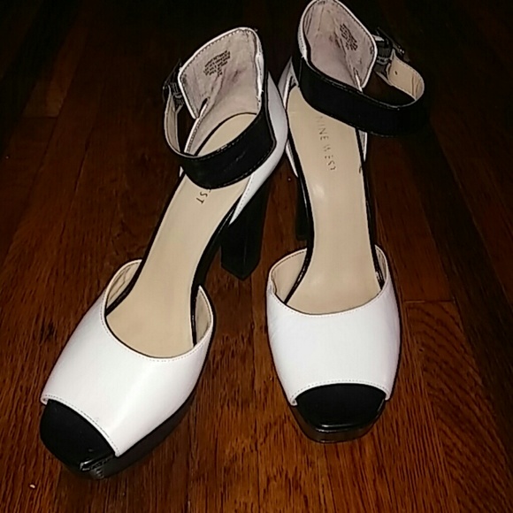 Nine West Color Block Heels *Black/White* - Picture 2 of 4