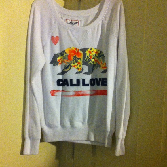 White calilove sweater
