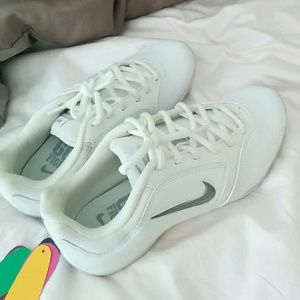 Nike cheer shoes