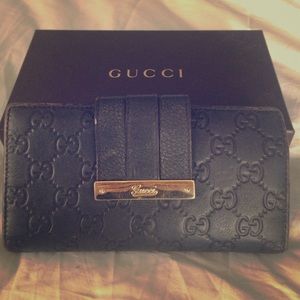 ONE DAY SALE!! Gucci Wallet