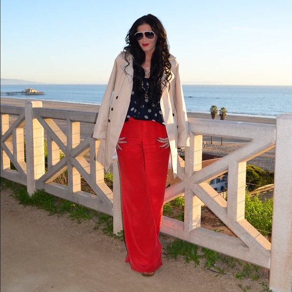 Stone Cold Fox Low Back Tank - Picture 4 of 4