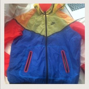 Nike Wind Breaker Rare AT ITS LOWEST