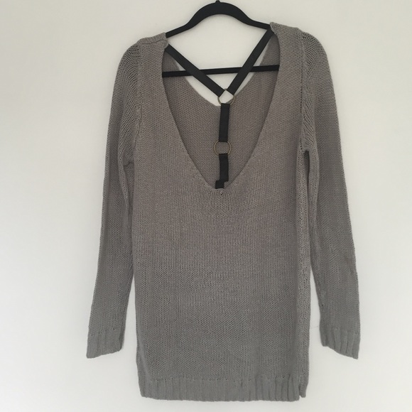 Kiwi tucker LF stores harness gray sweater medium