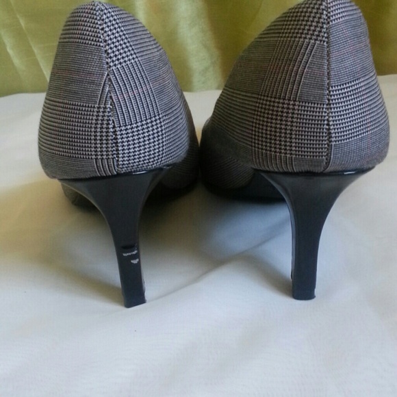 Comfort plus heels - Picture 2 of 4