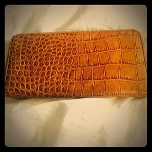 Jessica Simpson travel wallet