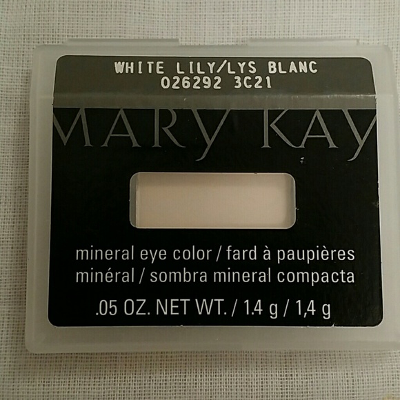 Mineral eye shadow