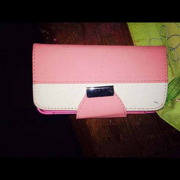 case - Picture 2 of 3