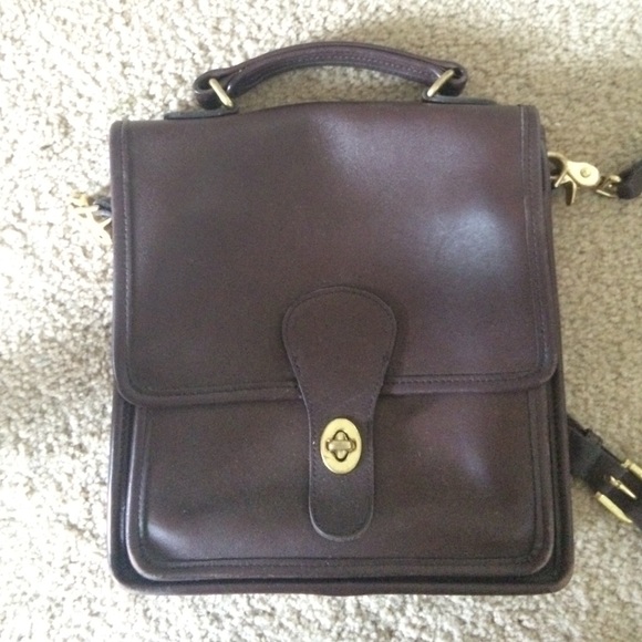 *reduced for quick selling* Cross body Couch Bag!