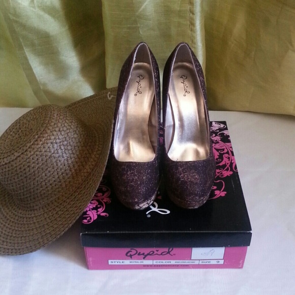 Like new Qupid heels