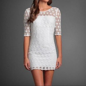 SEXY ABERCROMBIE & FITCH WHITE LACE CROCHET DRESS