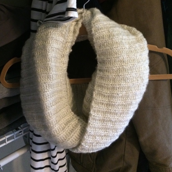 Knit infinity scarf