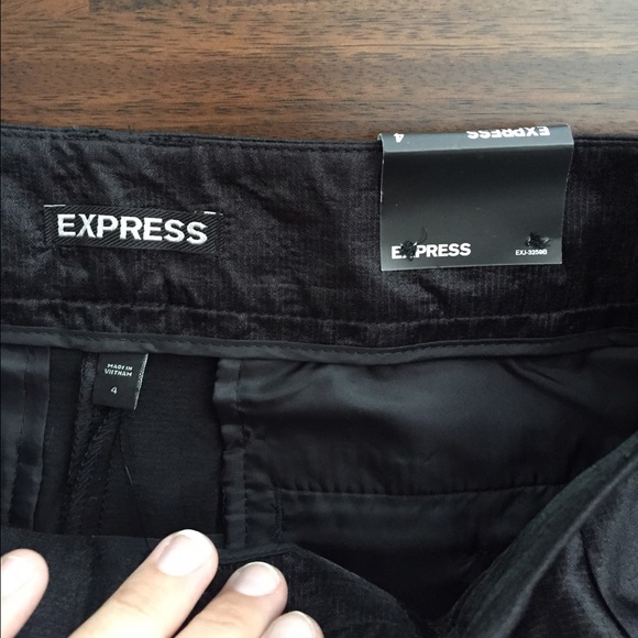 Express dressy black shorts NWT sz 4 - Picture 2 of 3
