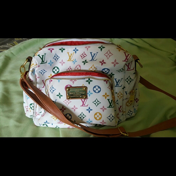 Fake Louis Vitton purse and wallet