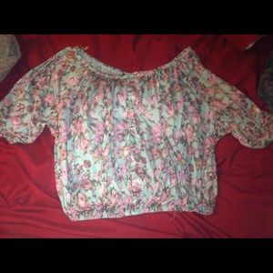 Cropped floral loose top