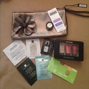 Sephora makeup bag lip gloss eyeshadow samples