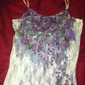 Gorgeous lace patterned tank