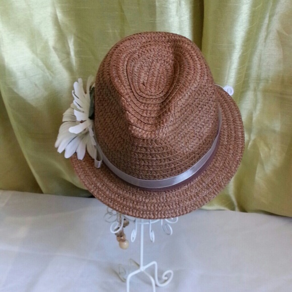 Fun summer time fedora hat - Picture 2 of 4