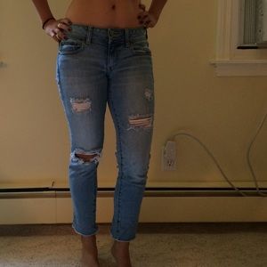 American Eagle Destroyed Jeans size 2reg