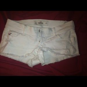 Cute while cut off shorts