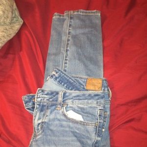 Light wash jegging skinny jeans