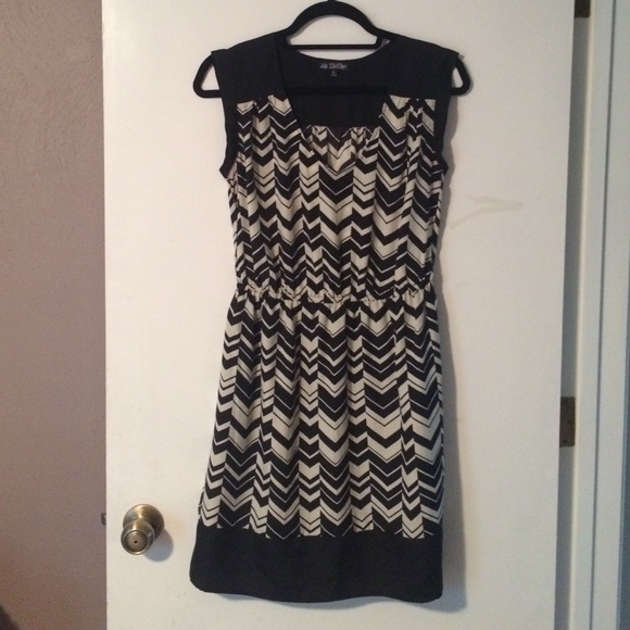 Black and white dress
