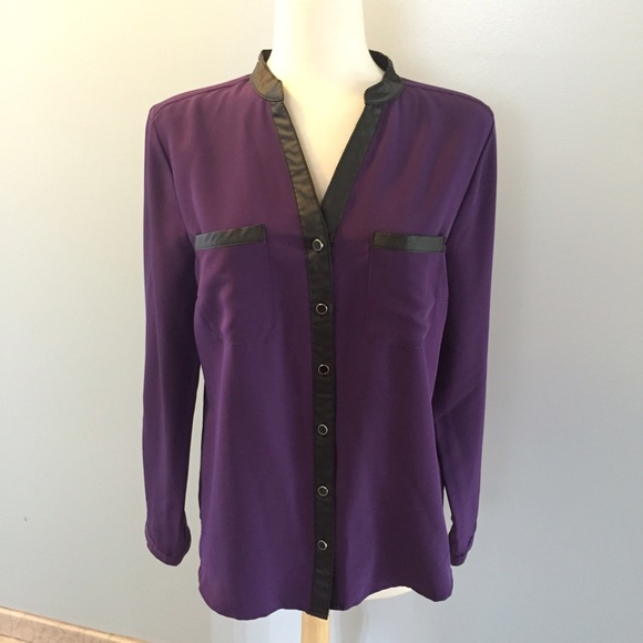 elementz Tops - ☀️SALE☀️ Purple Button Up