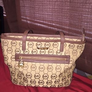 Sold on mericari ❤️