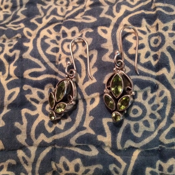 ♦️ SOLD♦️ Peridot cluster earrings