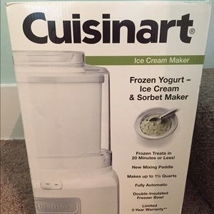 Cuisinart Frozen Yogurt-ice cream maker