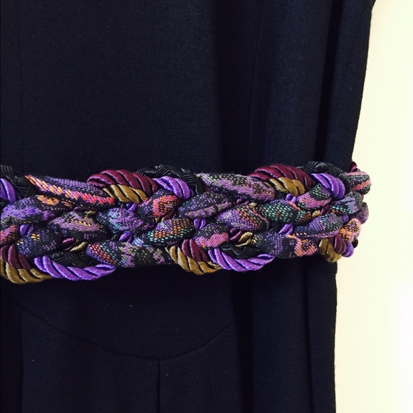 Lovely Vintage multi colored belt.