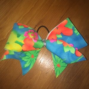Cheer bow