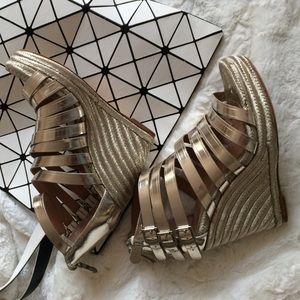 Vince Camuto limited style wedge sandal