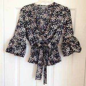 Sans Souchi Puffed 3/4 Sleeve Top