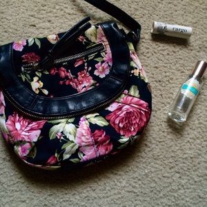 Classic Floral Bag
