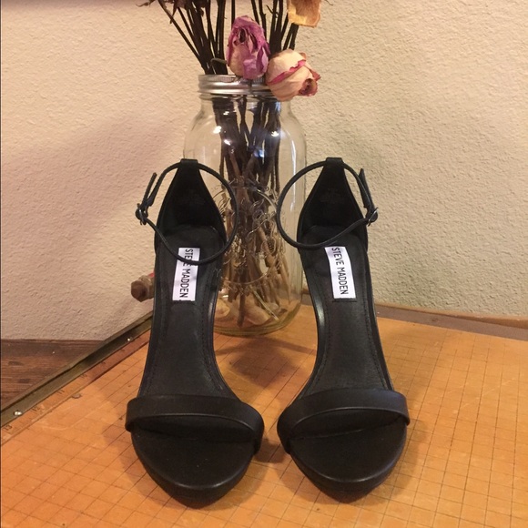 Steve Madden high-heeled sandal