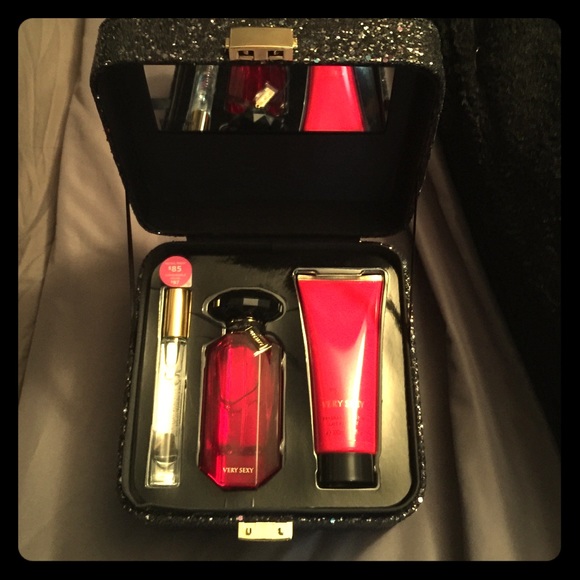 Victoria secret very sexy perfume