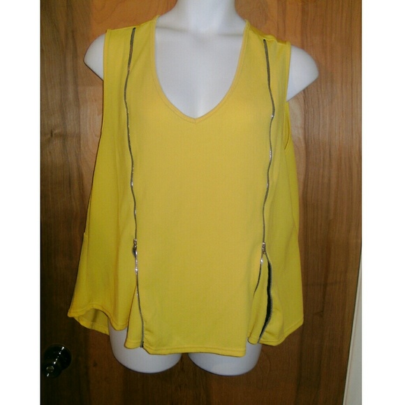 Plus Size Top - Picture 1 of 2