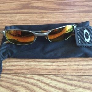Authentic Oakley sport sunglasses in Orange