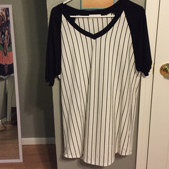 NWOT black and white striped baseball tunic